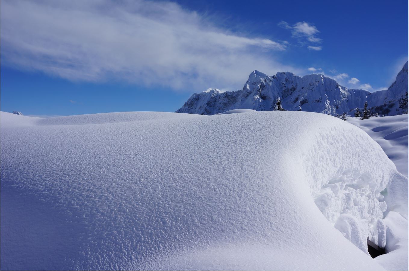 sembra un dosso ma cosa sarà quel ferro che spunta in basso a destra??? :D