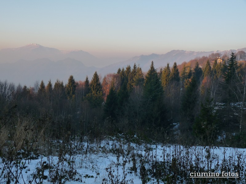 vista dalle poffe(localita manhana) verso golem e ladino